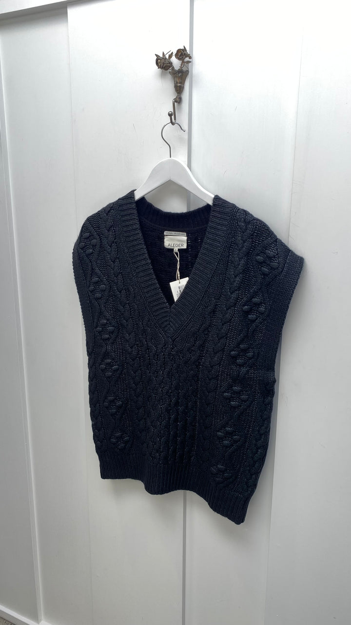 Aleger 204 Cabel Vest - Black Foil - Shop 9