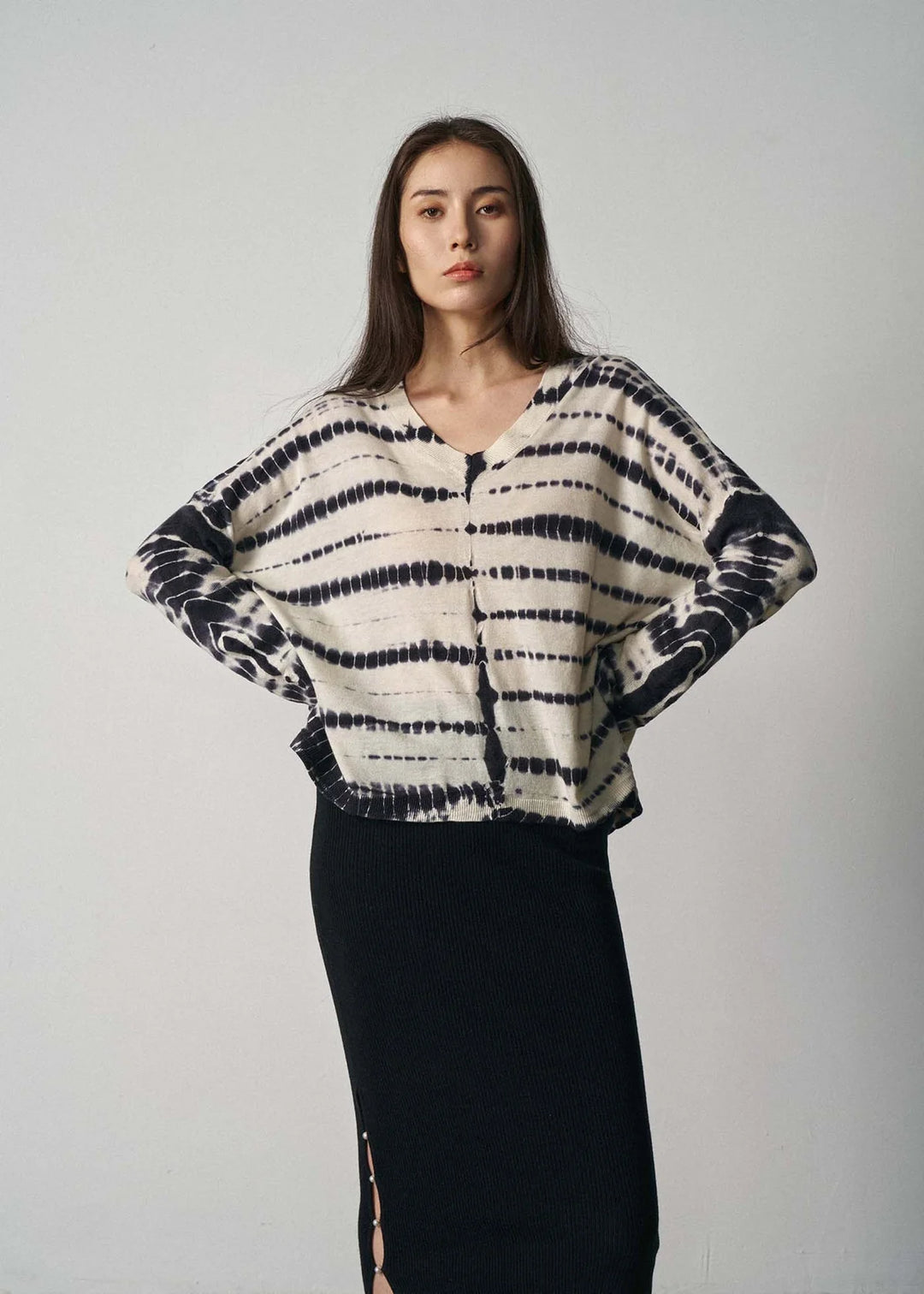 Aleger N.2119D Fine Knit Summer Dye V-Neck - Shop 9