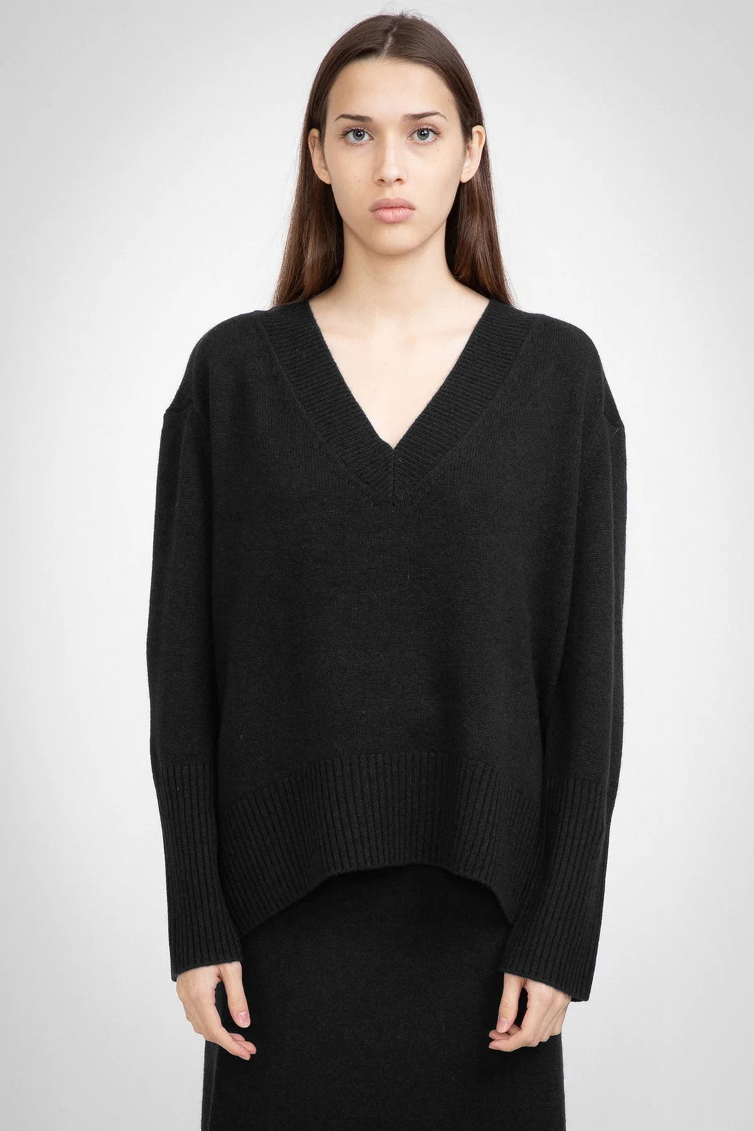 Aleger N.84 Cashmere Blend Oversized V Neck - Black - Shop 9