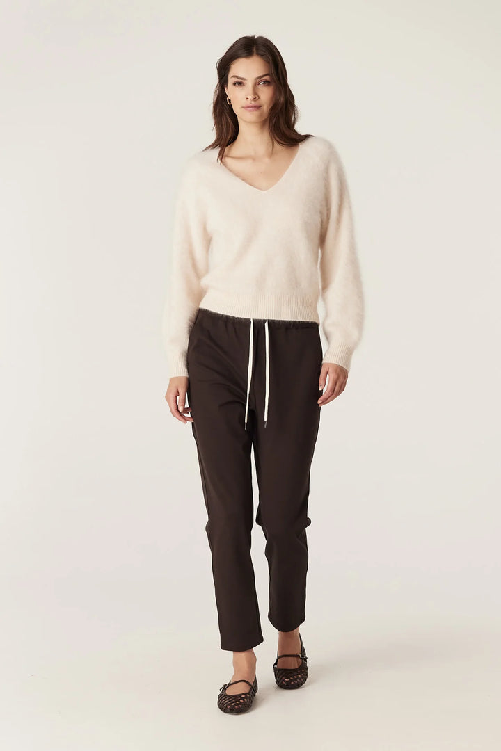 Cable Melbourne Brushed Cashwool V Jumper - Parchment - Shop 9