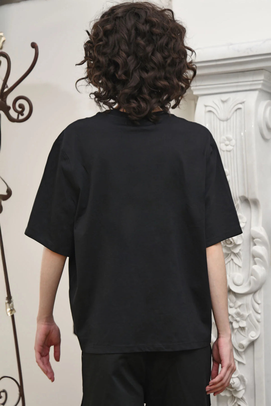 Curate Pearl Up Tee - Black - Shop 9