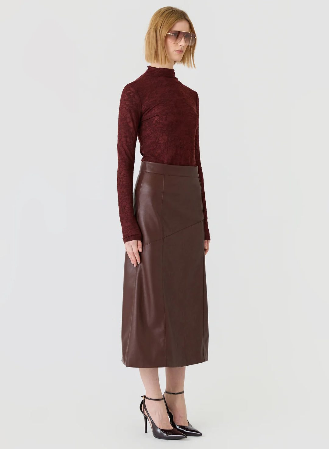 Esmaee Fallow Lace Top - Mulberry - Shop 9
