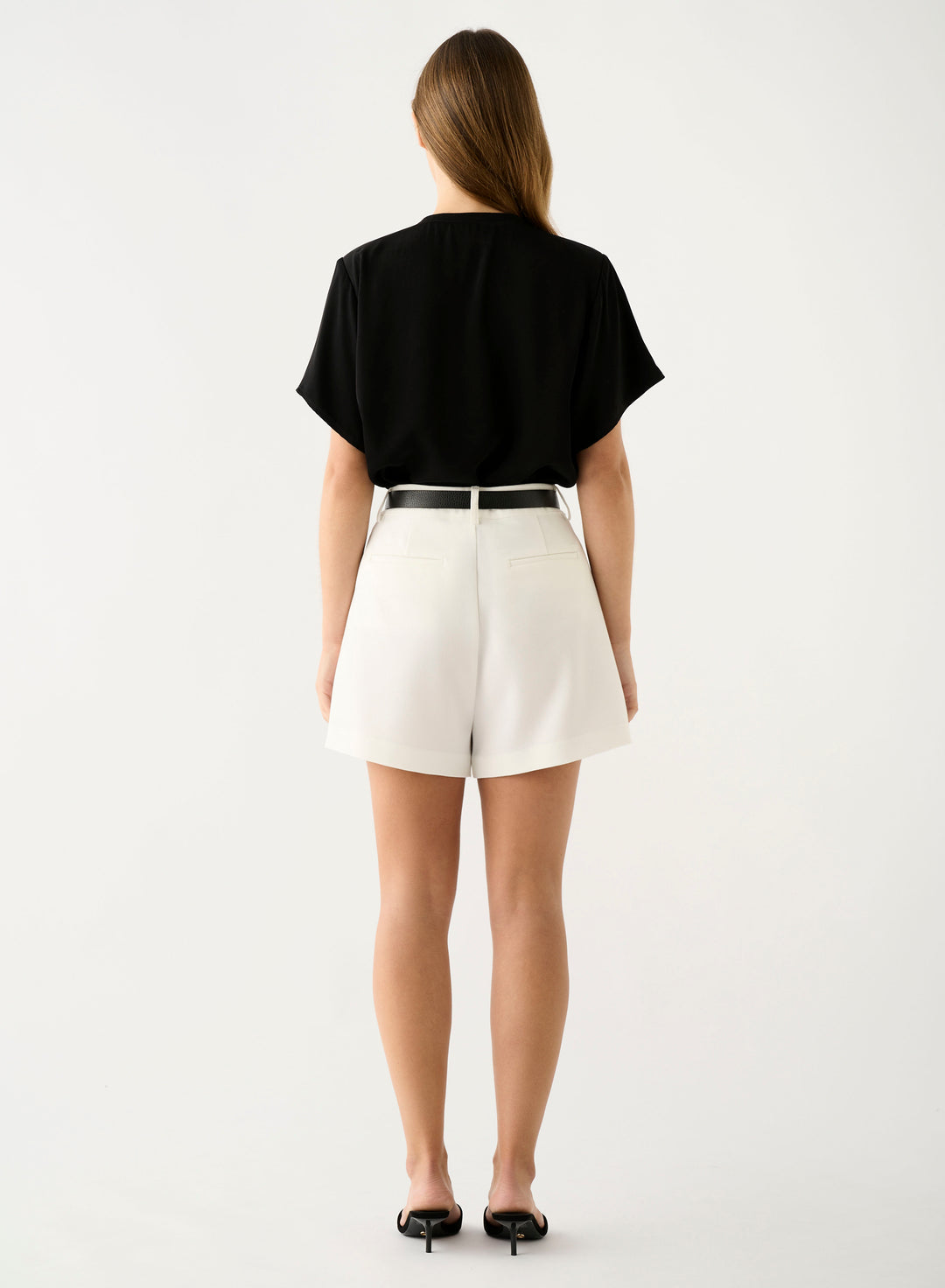 Esmaee Foreshore Tee - Black - Shop 9