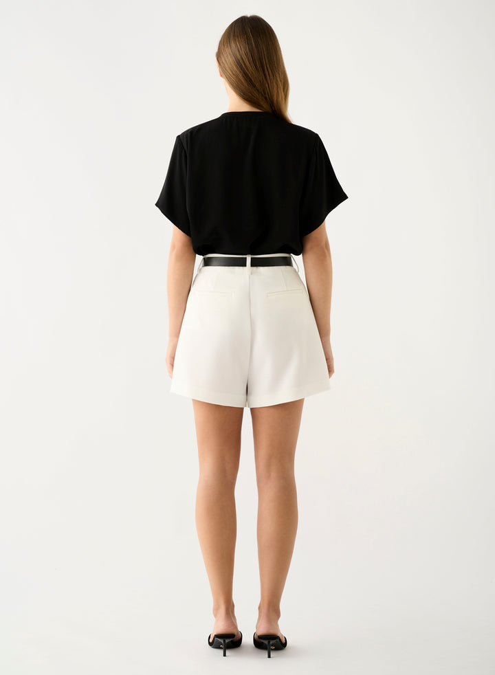 Esmaee Foreshore Tee - Black - Shop 9