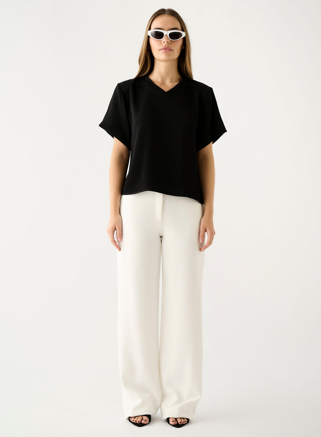 Esmaee Foreshore Tee - Black - Shop 9