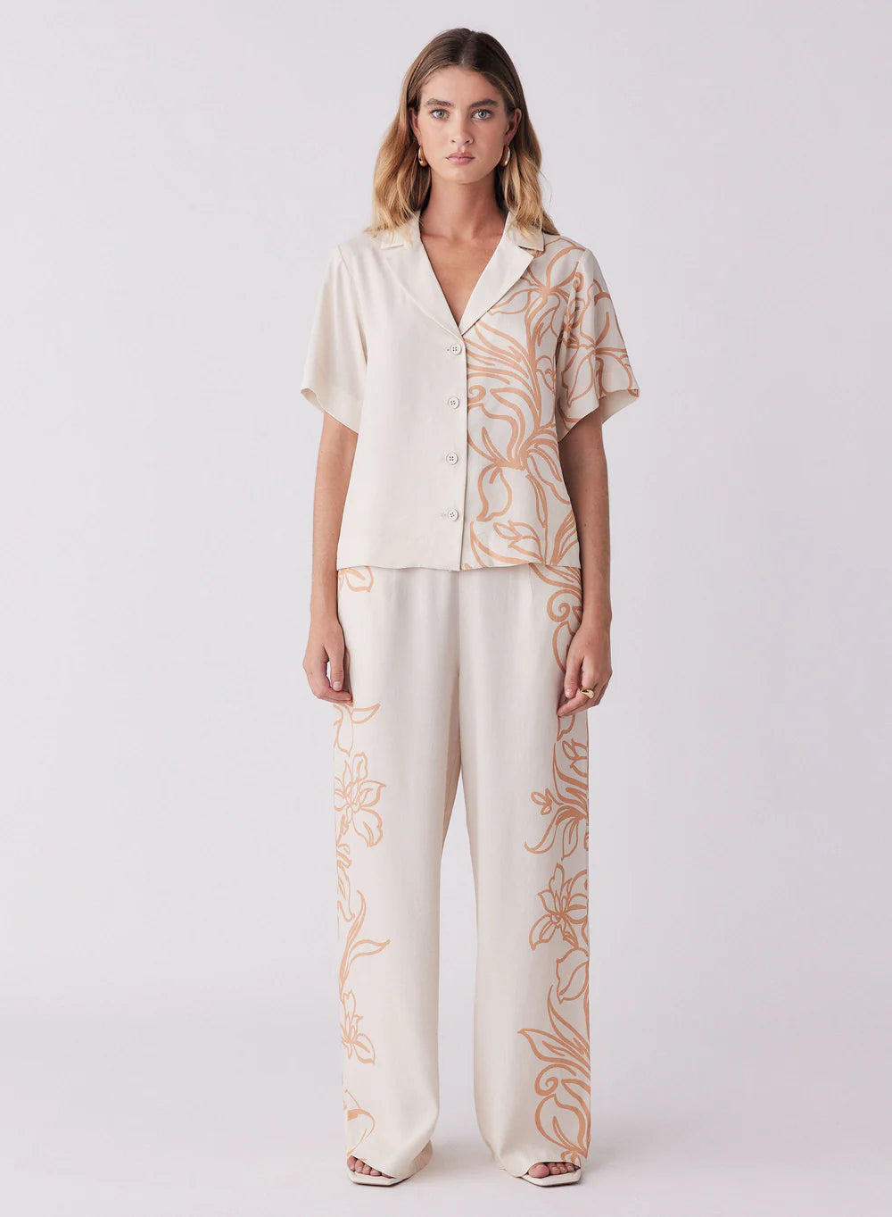 Esmaee Lolita Shirt - Ecru Floral (Pre-Order) - Shop 9