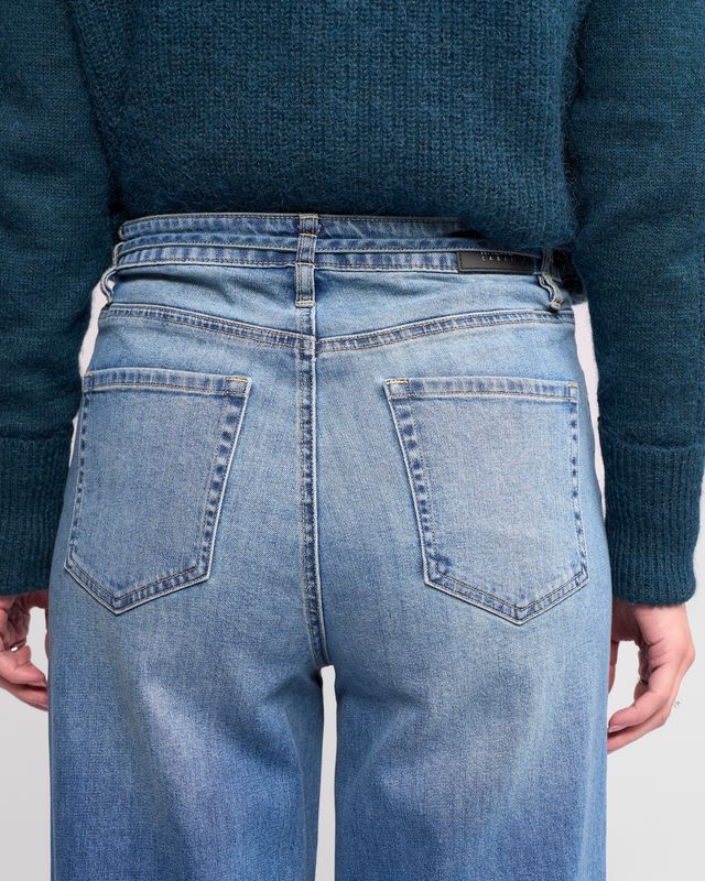Knewe Goldie Jean - Washed Denim - Shop 9