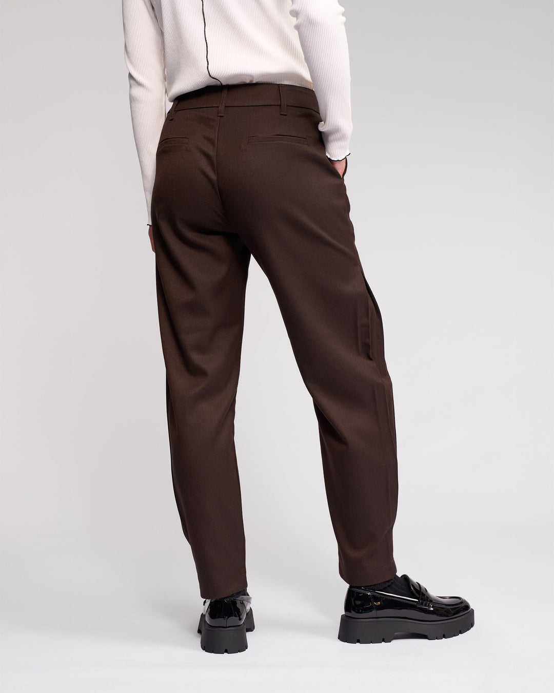 Knewe Jude Pant - Chocolate - Shop 9