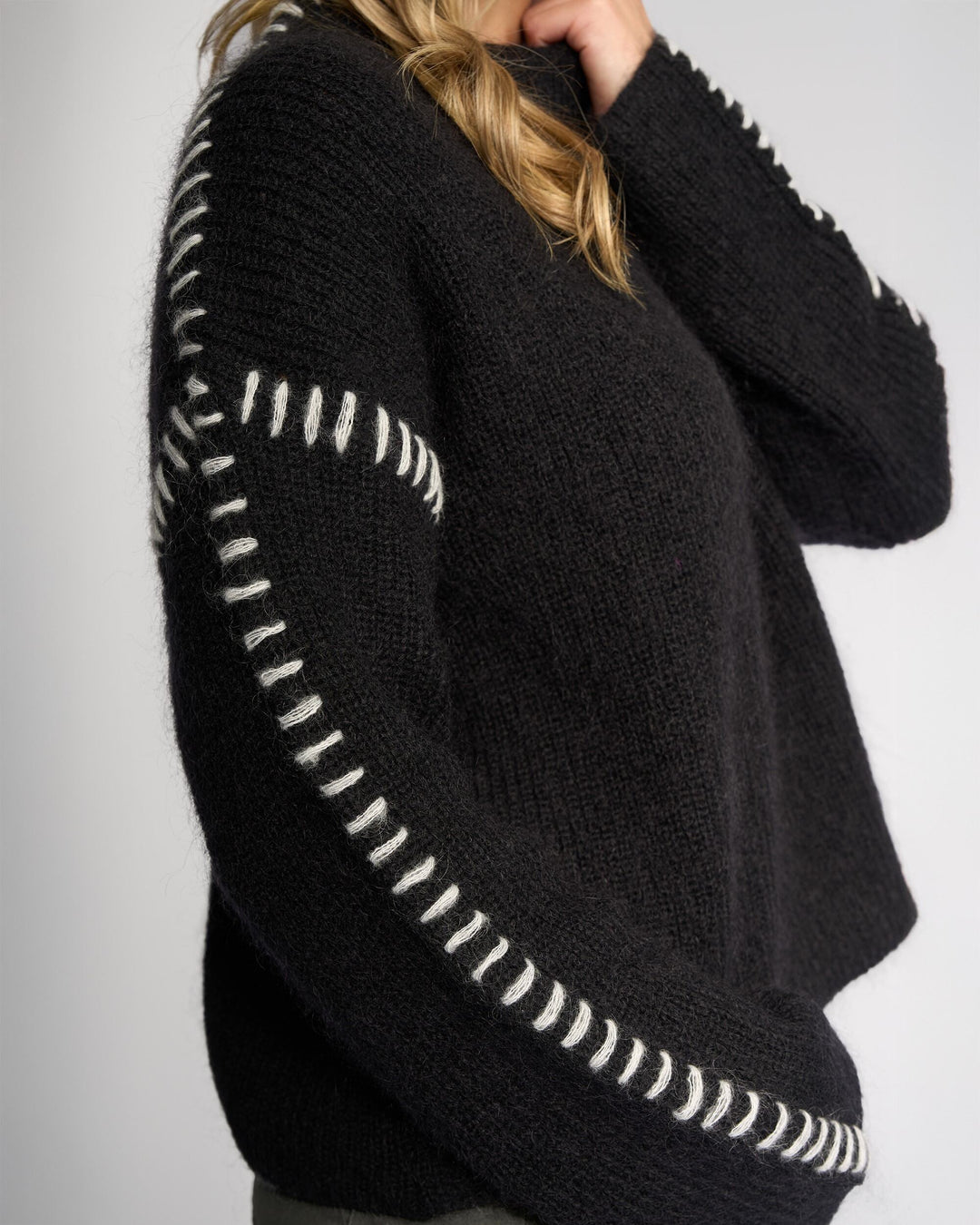 Knewe Lennox Sweater - Black/White - Shop 9
