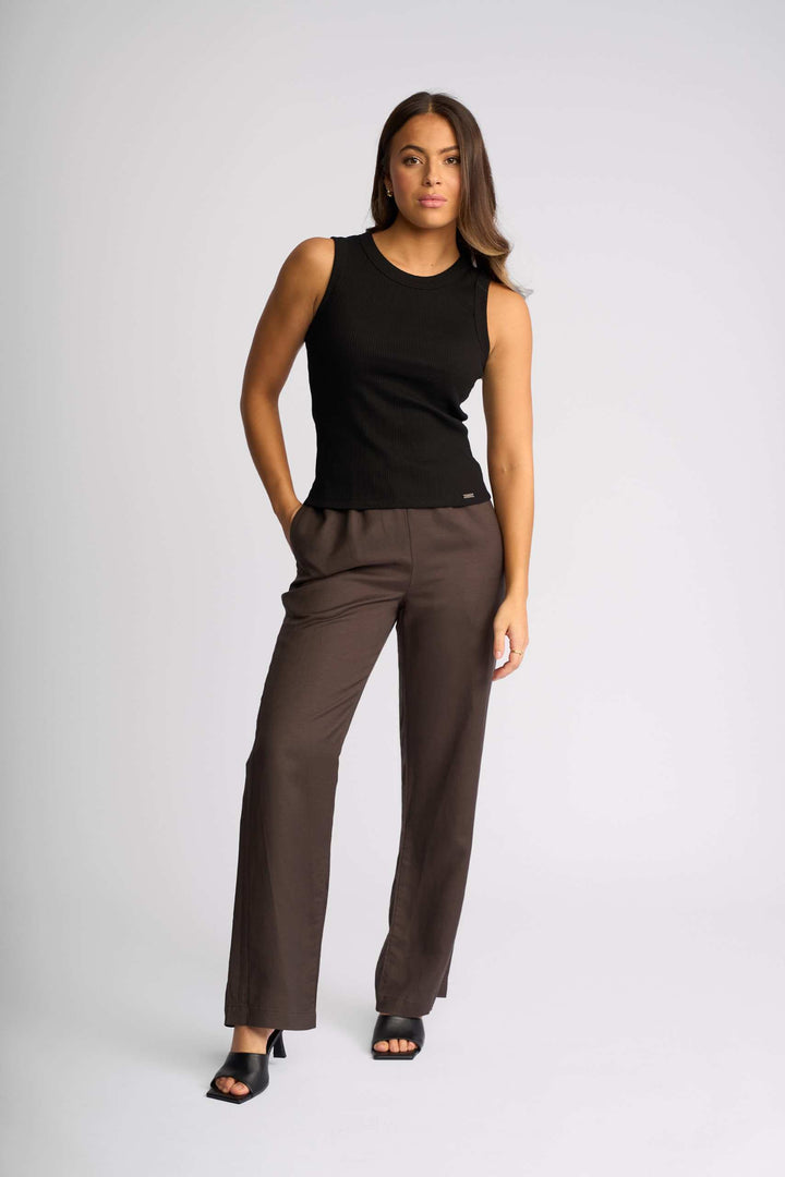 Knewe True Tank - Black - Shop 9