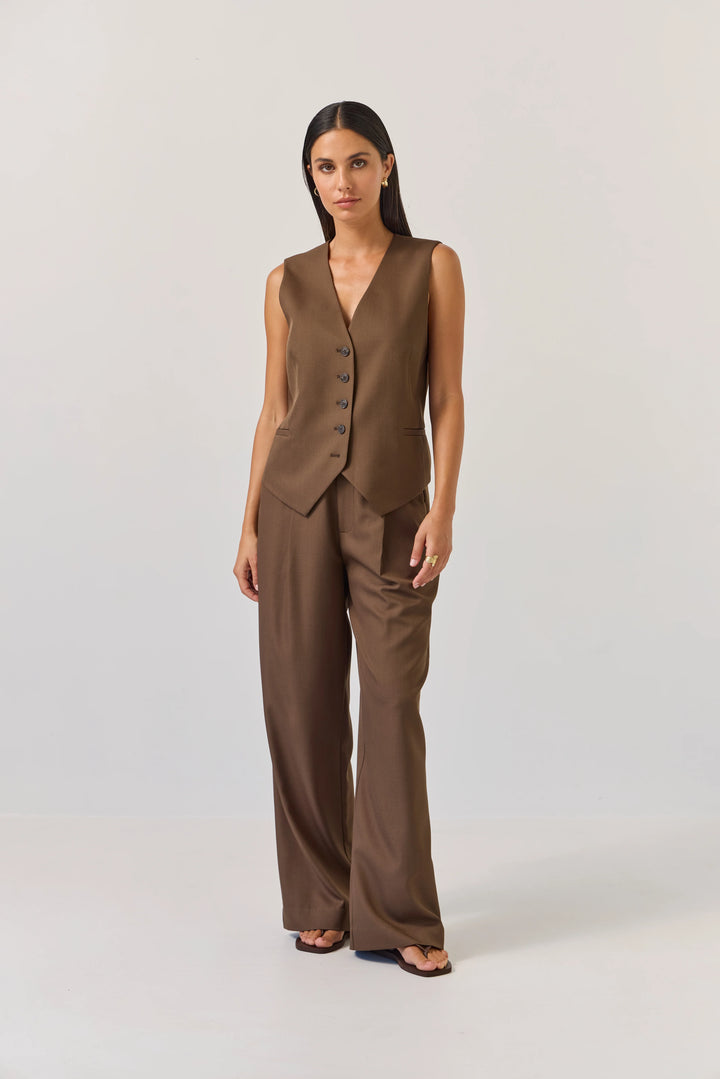 Tuesday Label Action Vest - Bitter Chocolate - Shop 9