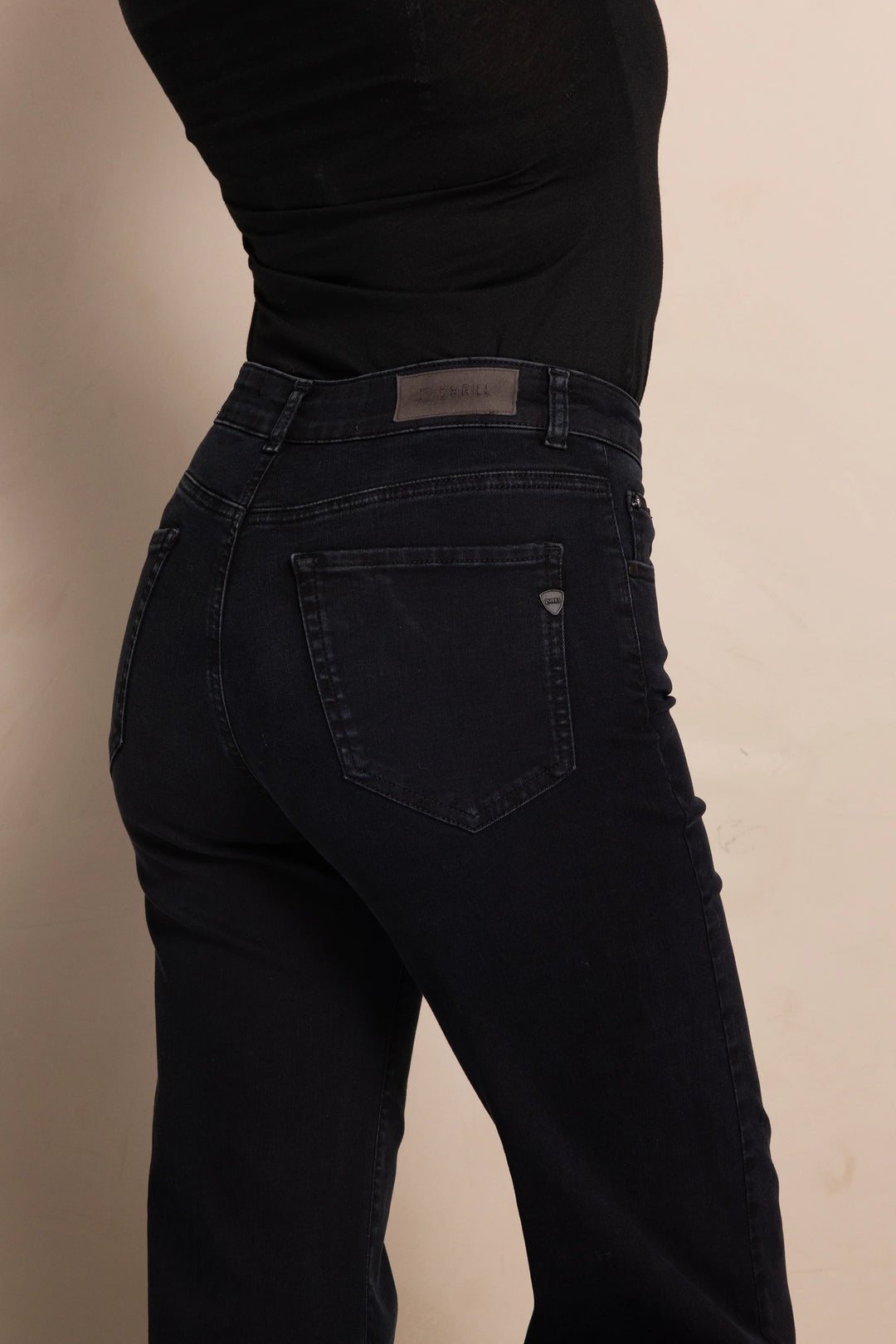 Zhrill Tona Jean - Black - Shop 9