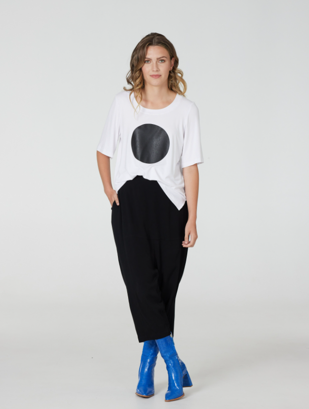 Obi Silhouette Cropped Gaucho - Black - Shop 9