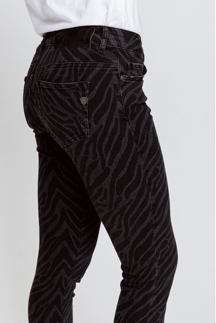 Zhrill Daffy Black Jeans - Shop 9